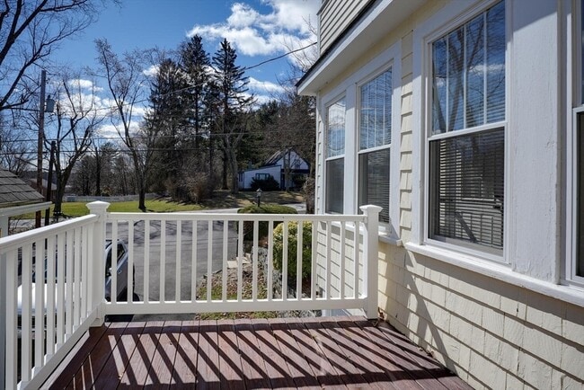 Building Photo - 319 Forge Village Rd