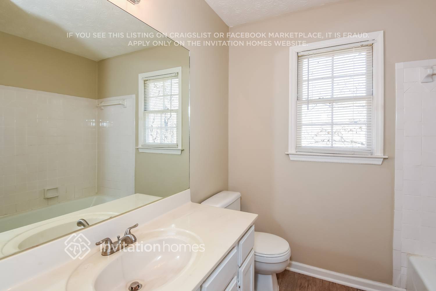 Building Photo - 2455 Danver Ln