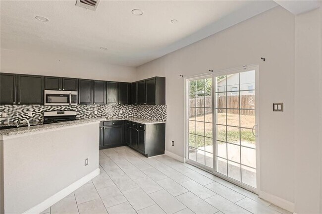 Building Photo - 1420 Quicksilver Cir