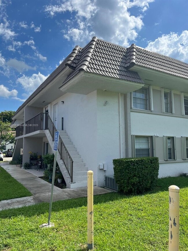 Primary Photo - 7071 SW 129th Ave