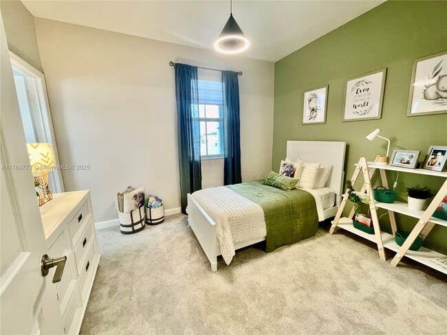 Building Photo - $2,350