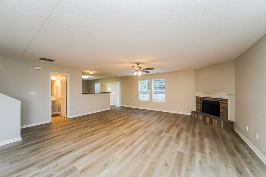 Building Photo - 4521 Oakden Ln.