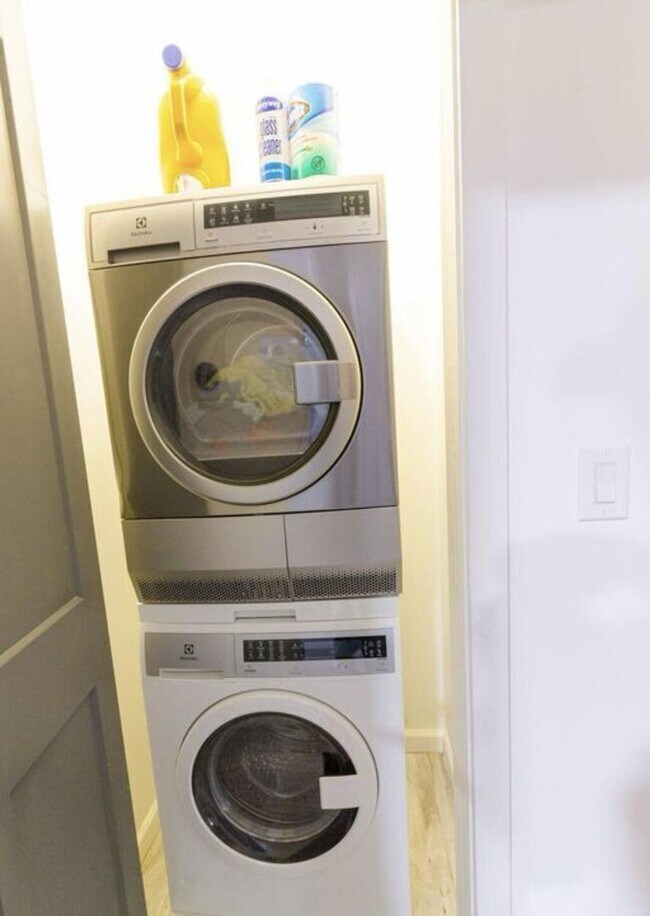 Building Photo - 4214 N 20th St