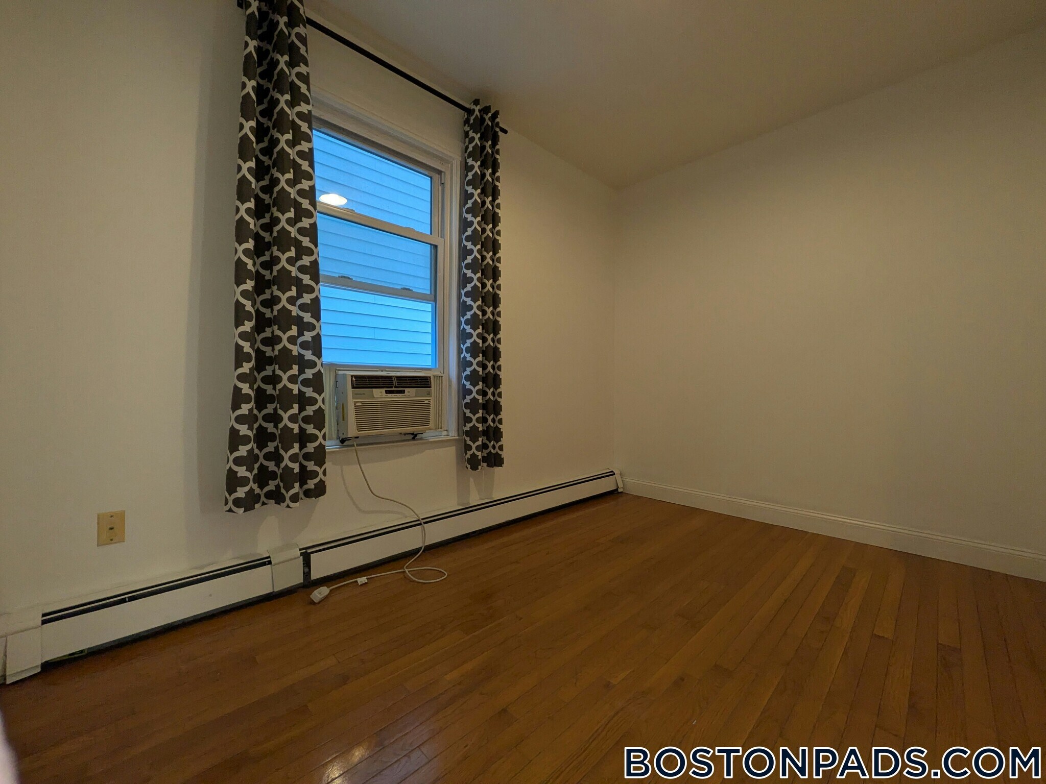 Building Photo - 184 Green St