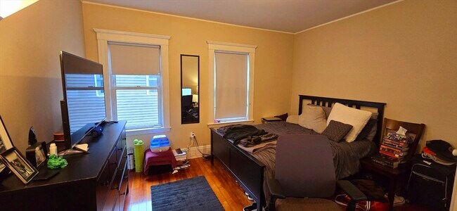 Building Photo - 58 Bristol Rd