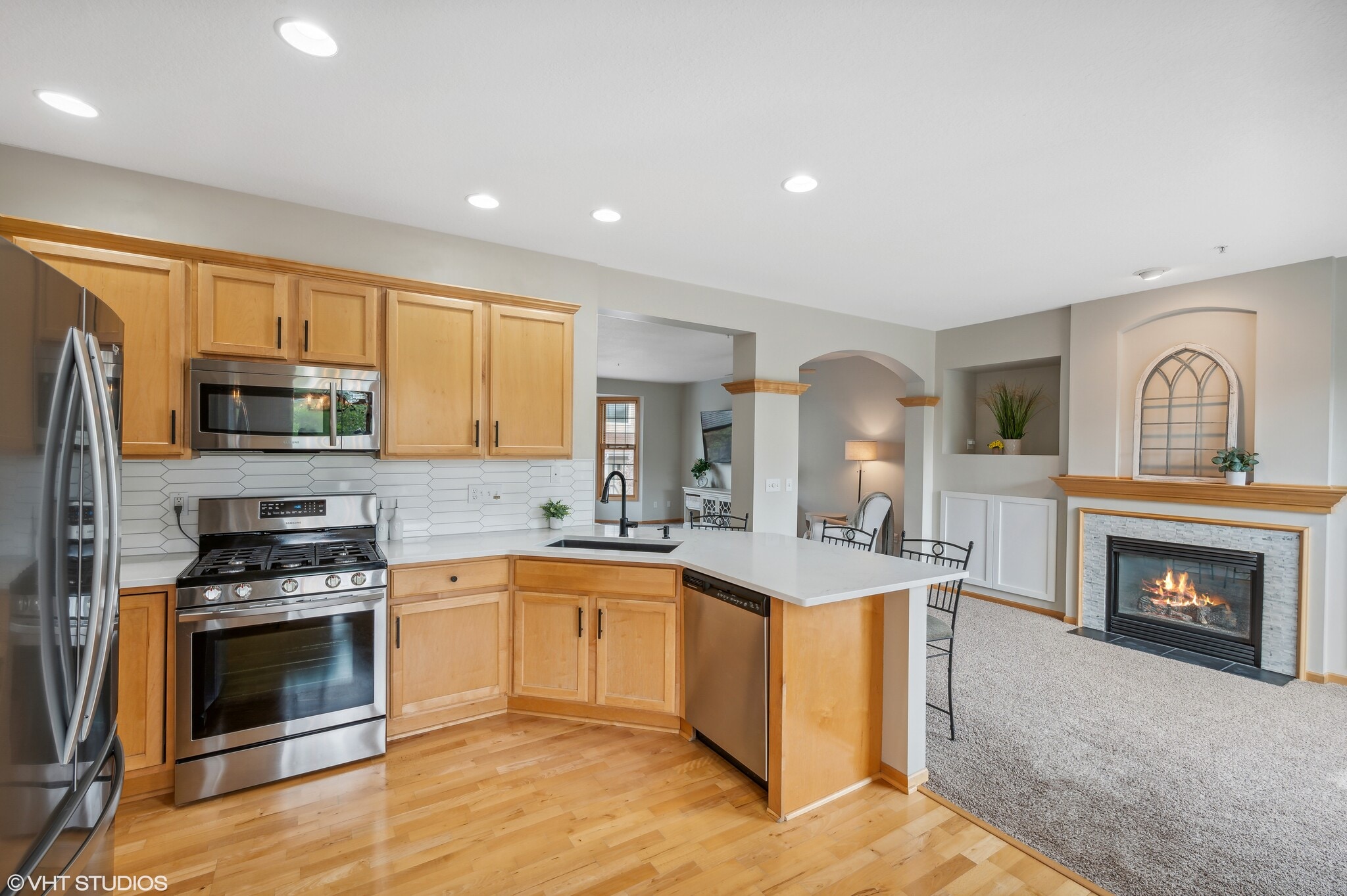 Building Photo - 977 Fairfield Ct