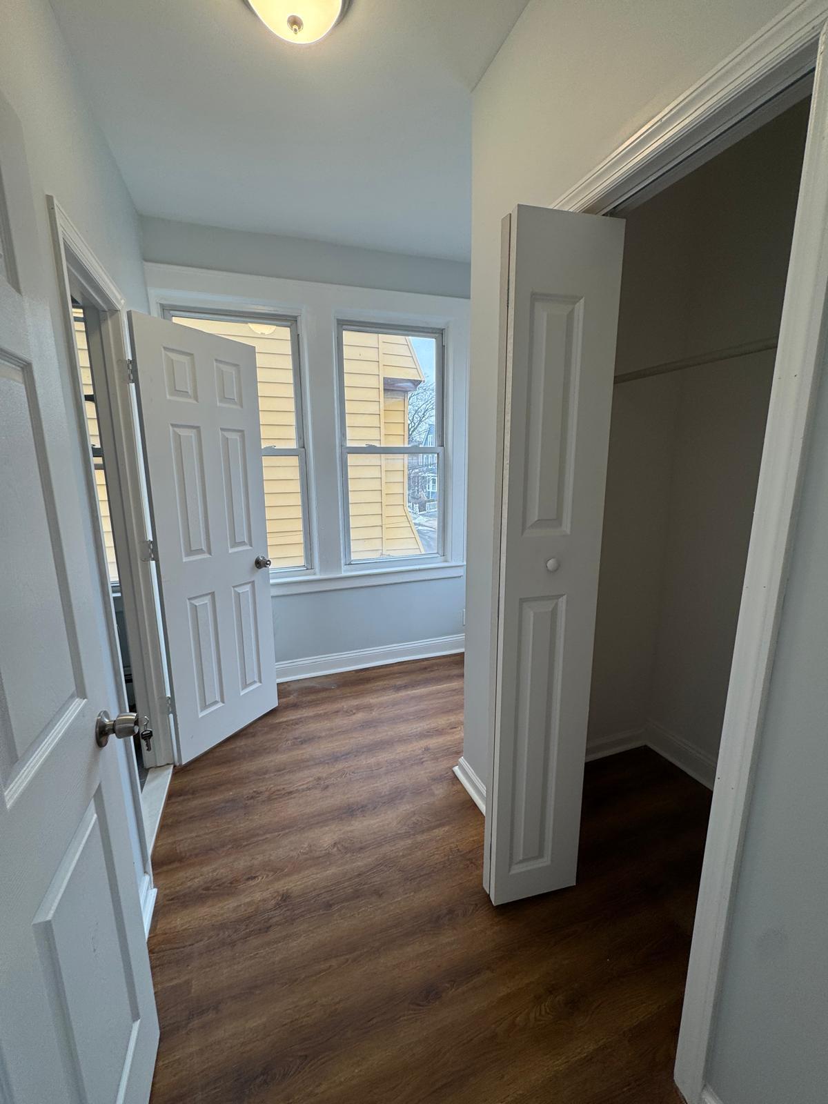 Building Photo - 55 Schley St