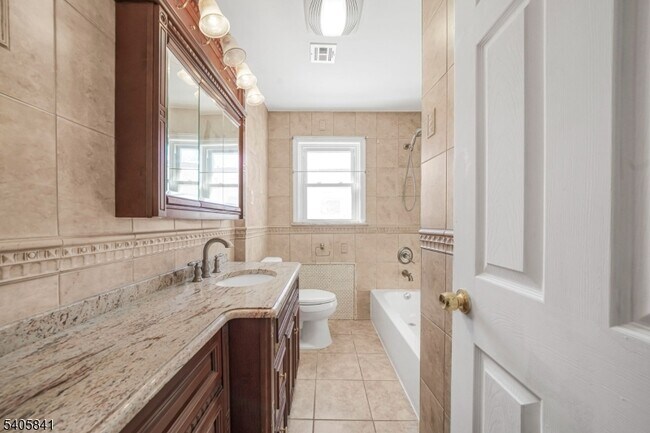 Building Photo - 686 Gates Terrace