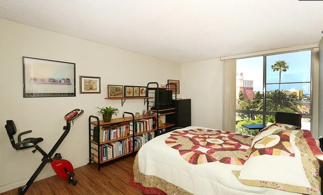 Building Photo - 2 Bedroom with View Balcony in Culver City