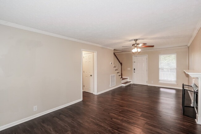 Building Photo - 3001 High Rigger Dr