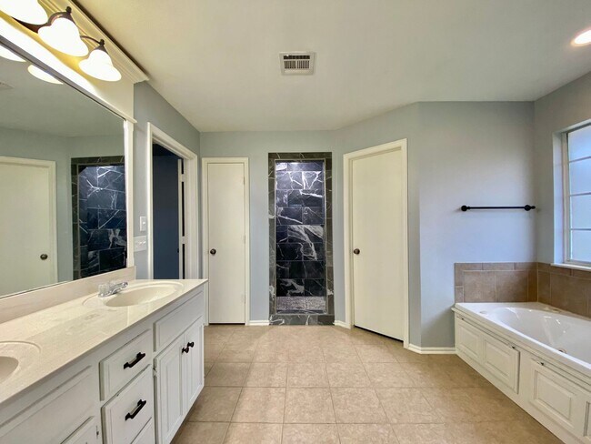 Building Photo - 4805 Stag Horn Dr