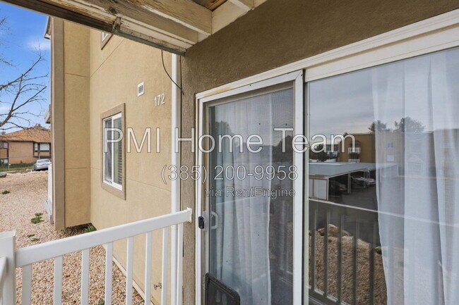 Building Photo - 5630 Meadow Ln