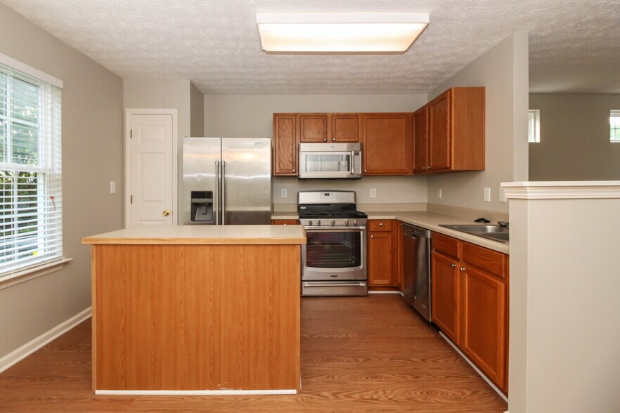 Building Photo - 103 Oak Grove Pl