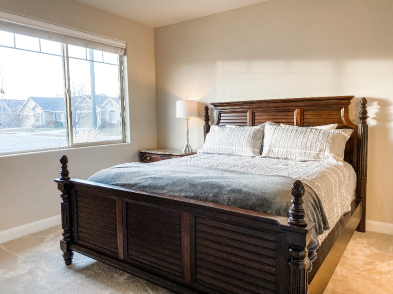 Building Photo - 514 N Vandries Way