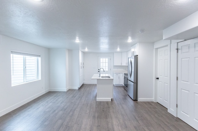 Building Photo - Modern 2-Bedroom Apartment in Peaceful Eag...