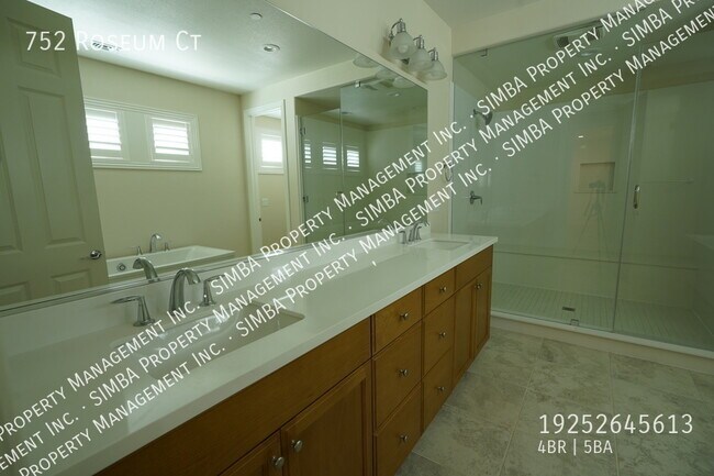 Building Photo - 752 Roseum Ct