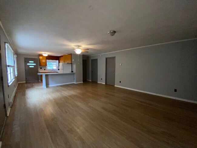 Building Photo - gree1910