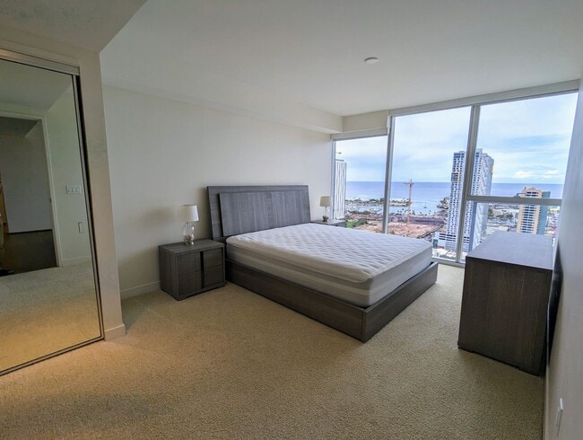 Building Photo - Fully Furnished Luxury Kakaako Living at Symphony 2 Bed, 2 Bath, 2 Parking