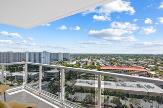 Building Photo - 3700 Galt Ocean Dr