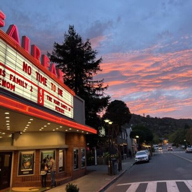 Building Photo - Terrific Fairfax Location**Washer/Dryer**Yard**Storage**Parking**