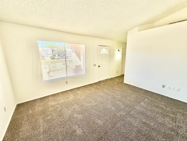 Building Photo - 2 Bedroom/2 Bath Home! Has Backyard, One Car Garage, NO HOA!