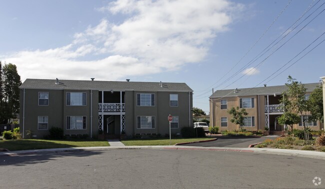 Building Photo - Garden Manor Apartments