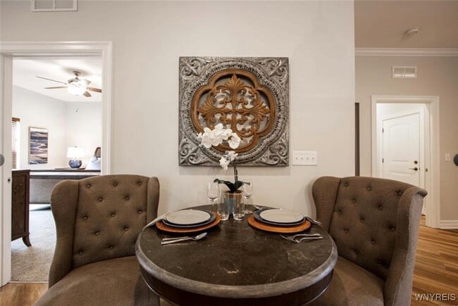 Building Photo - 5281-5287 Chestnut Ridge Rd