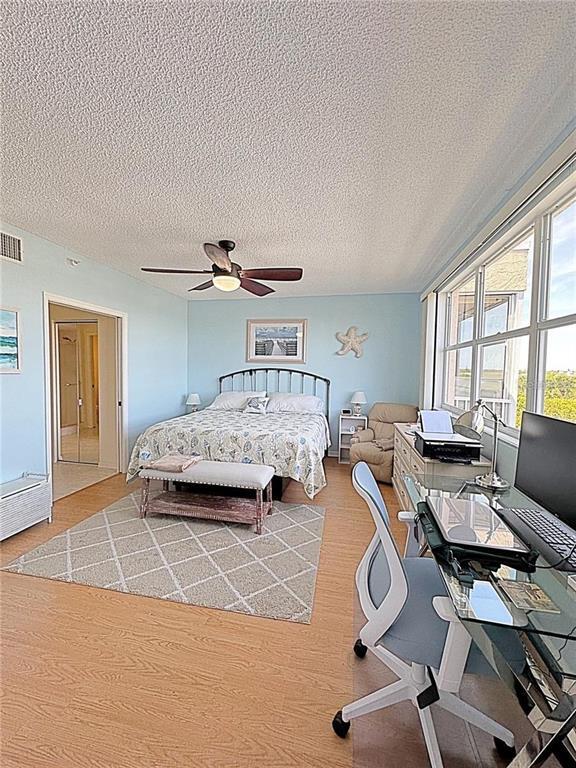 Building Photo - 6205 Shoreline Dr