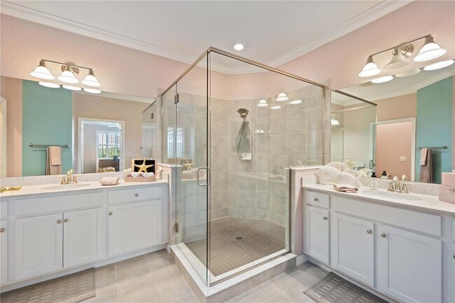 Building Photo - 10817 Tarflower Dr