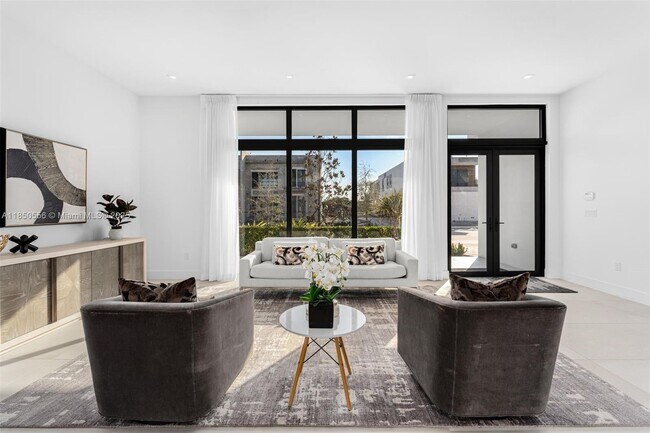 Building Photo - 16703 Botaniko Dr S