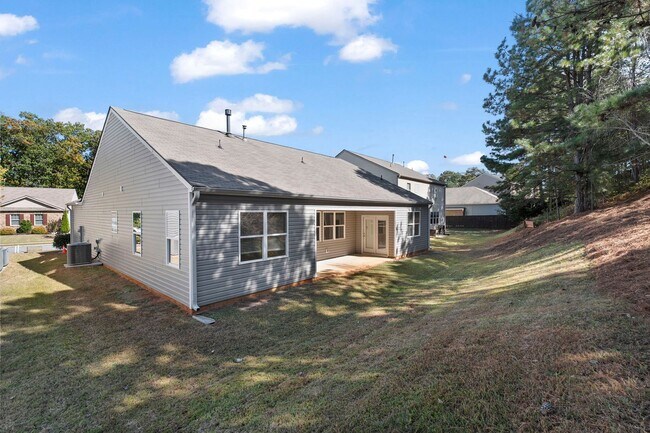 Building Photo - True Ranch Style Living! 2018 Built! 2300+ Square Foot in Swim/Tennis Community