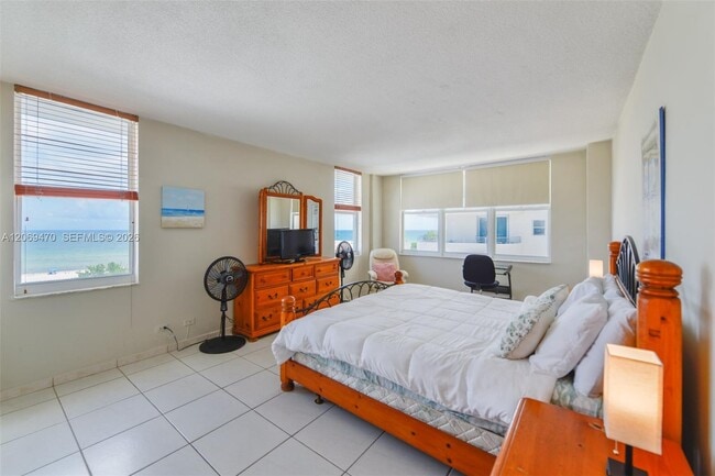 Building Photo - 5601 Collins Ave