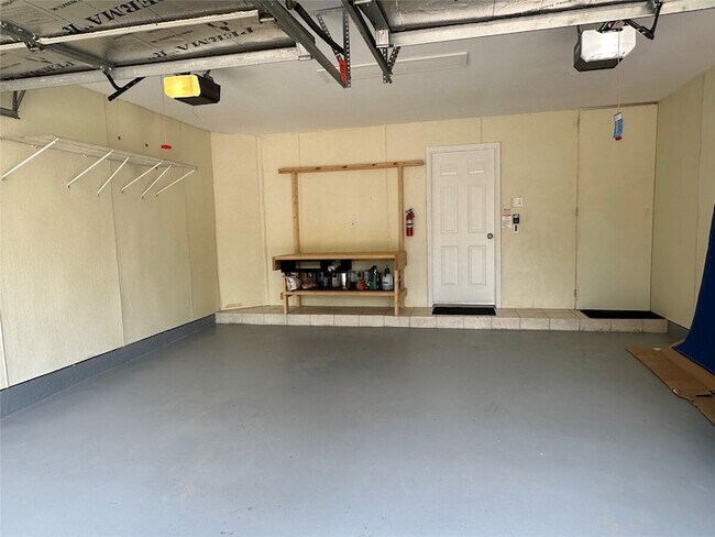 Building Photo - 14010 Hazel Ridge Ct