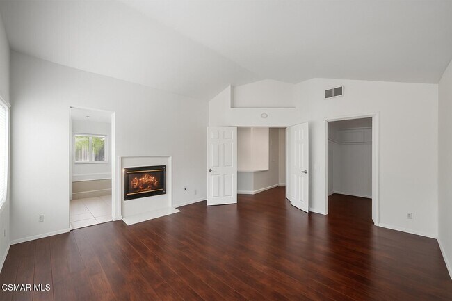 Building Photo - 751 Trousdale St