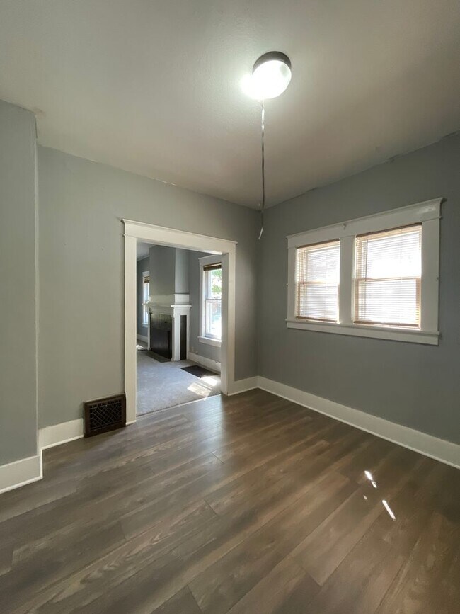 Building Photo - 1415 Neosho St