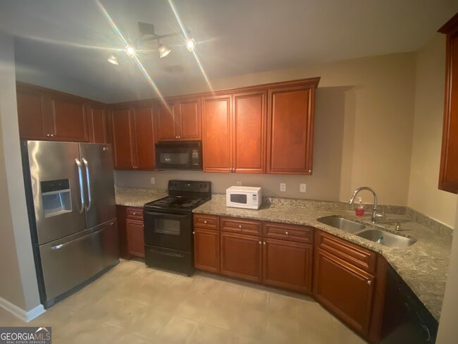 Building Photo - 7576 Rutgers Cir