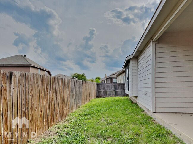 Building Photo - 541 Baverton Ln