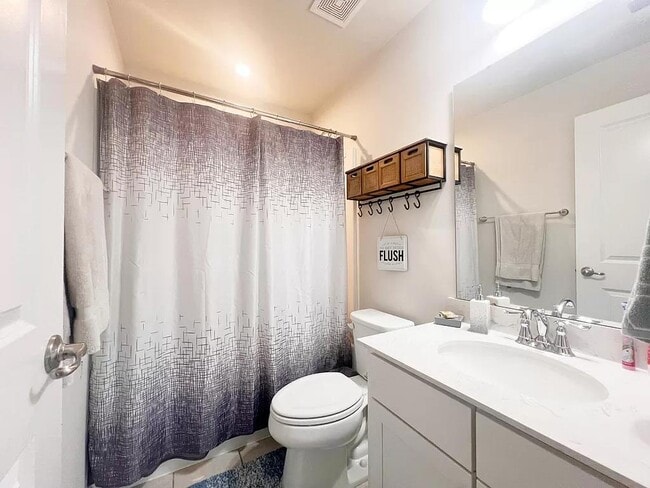 Building Photo - 100 Lilywood Ct