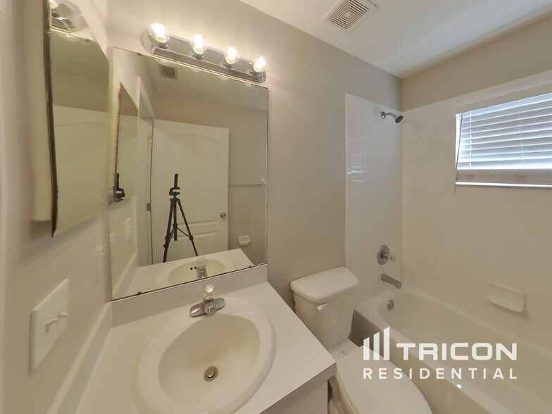 Building Photo - 4514 Horseshoe Pick Ln
