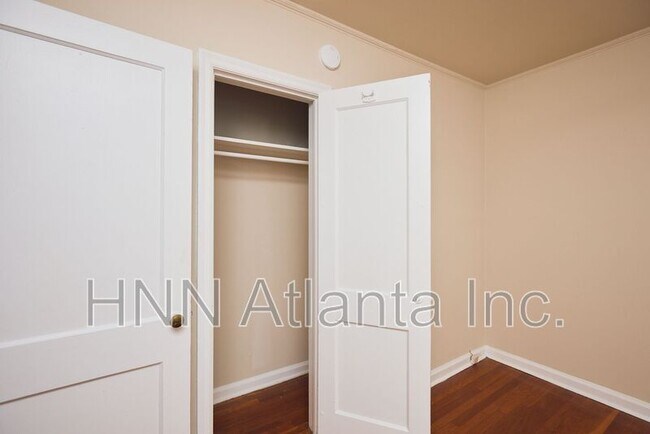 Building Photo - 1339 Briarwood Dr NE