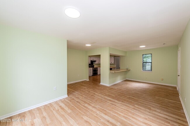 Building Photo - 1100 Audrey Ct