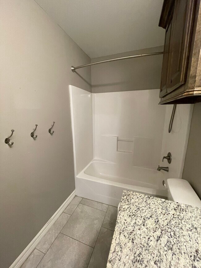 Building Photo - 6122 Stoney Brook Dr