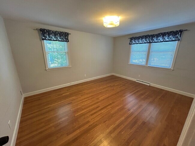 Building Photo - 109 Elmwood Rd