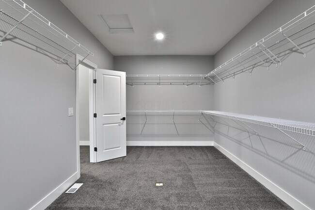 Building Photo - 2246 Koester