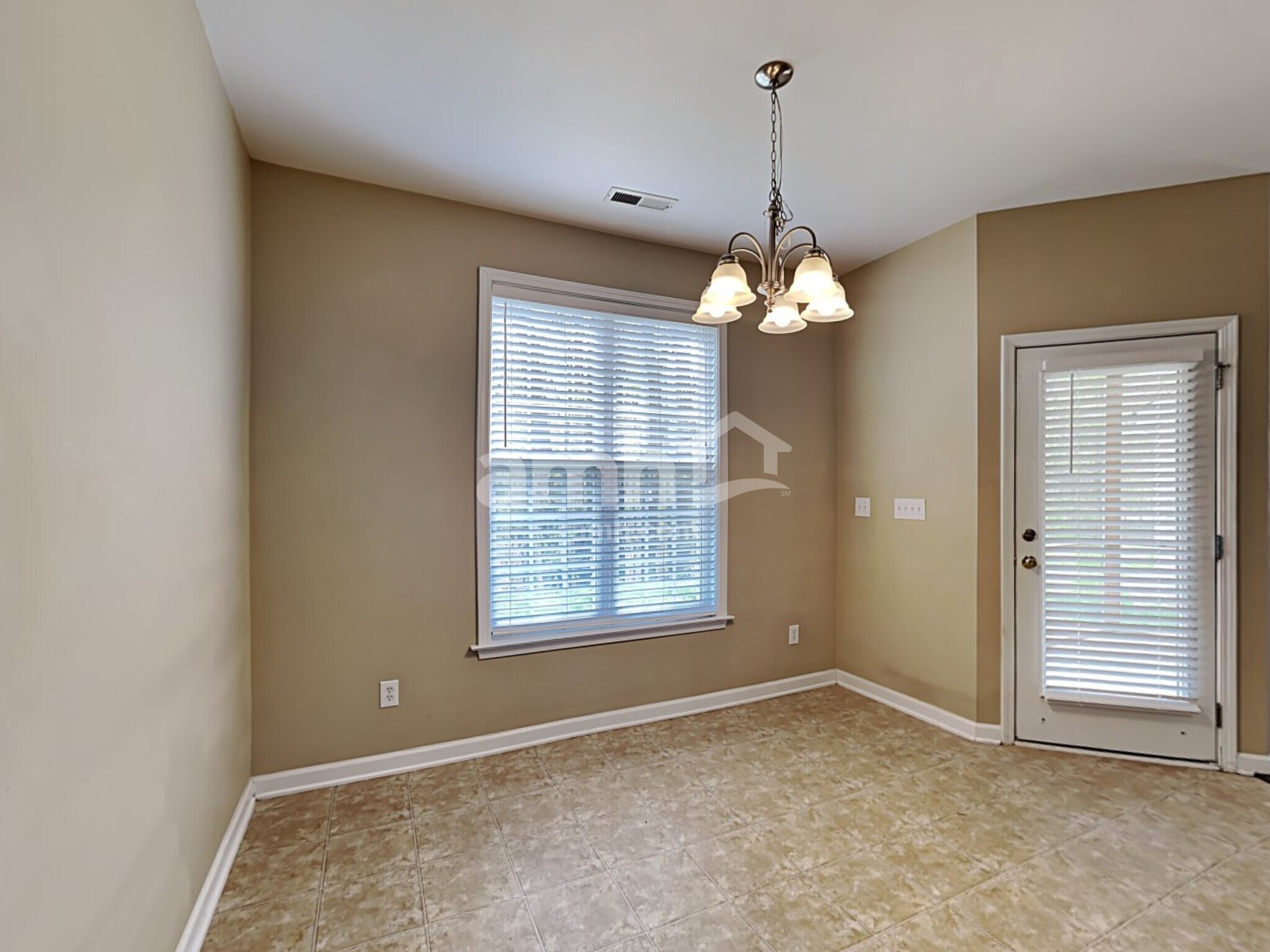 Building Photo - 204 Marino Pl