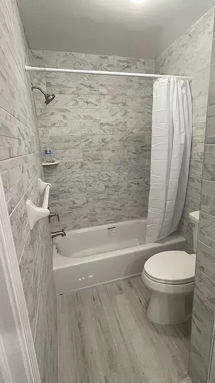 Building Photo - 280 Valley Stream Ln