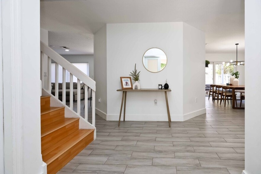 Building Photo - 3149 NW 71st Ave