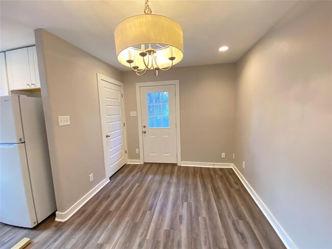 Building Photo - 6402 Auburn Dr