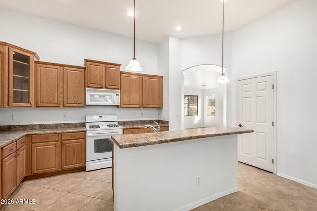 Building Photo - 7402 N 88th Ln