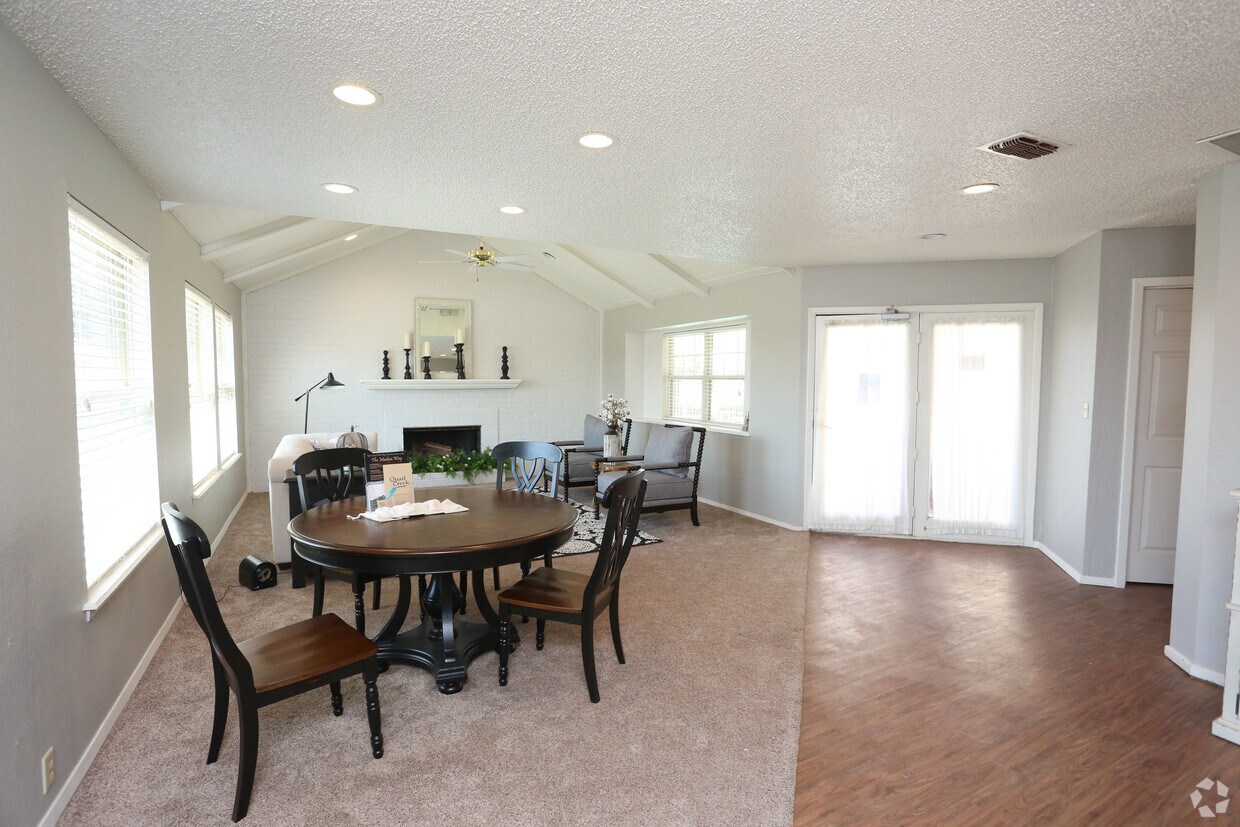 Quail Creek Apartments Lubbock